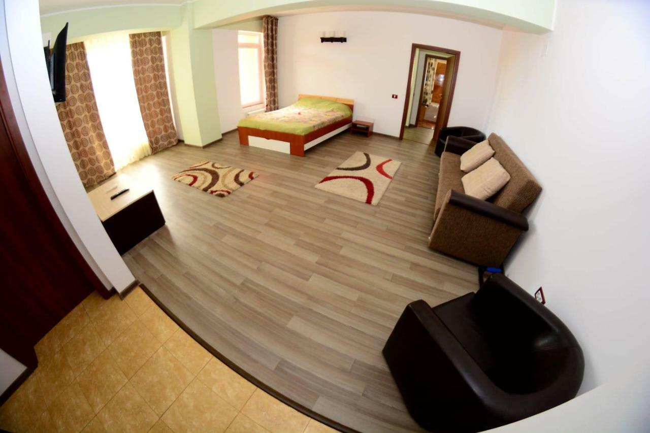David Aprilia Apartment Navodari Luaran gambar